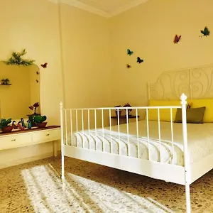 https://polly-house.catania-hotels.net